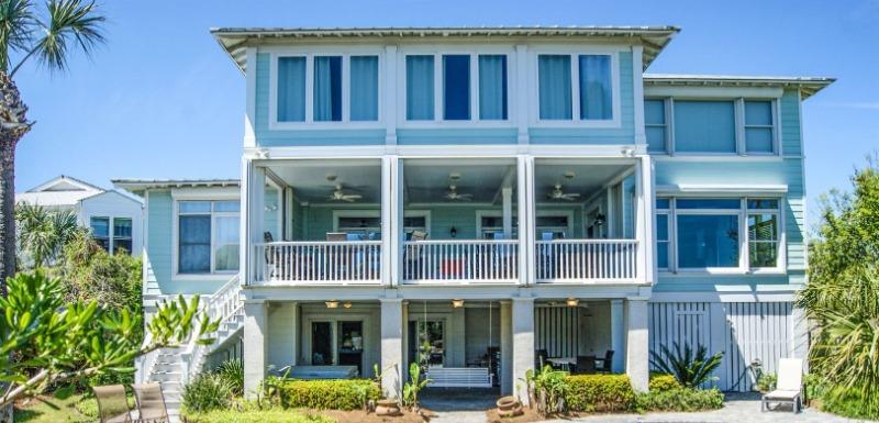 Front of Oceanfront Cottage Rental